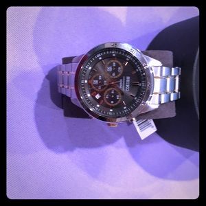 Seiko Chronograph Two tone - 100m SKS525